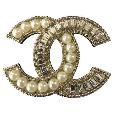 broches chanel occasion|Chanel brooch price.